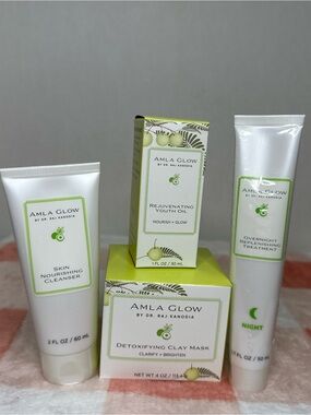 Skin Nourishing Cleanser — Light Green